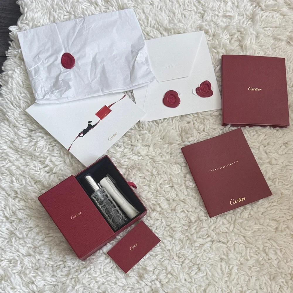 Cartier Red and White Gift Set with Accessories for watch - Picture 1 of 1